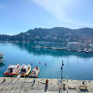 https://casa-la-marinella-sul-porto.it-tuscanyhotel.com