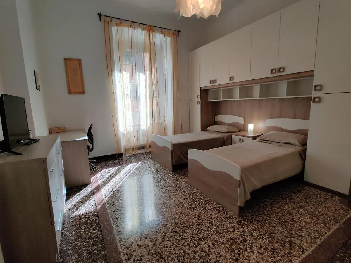 Wow Home - 175 Mq - Posteggio Privato - Davanti Porto Traghetti - Fino A 10 Posti Letto Genoa Apartment