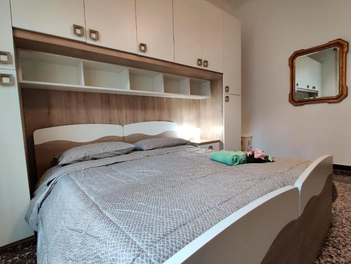 Wow Home - 175 Mq - Posteggio Privato - Davanti Porto Traghetti - Fino A 10 Posti Letto Genova Appartamento