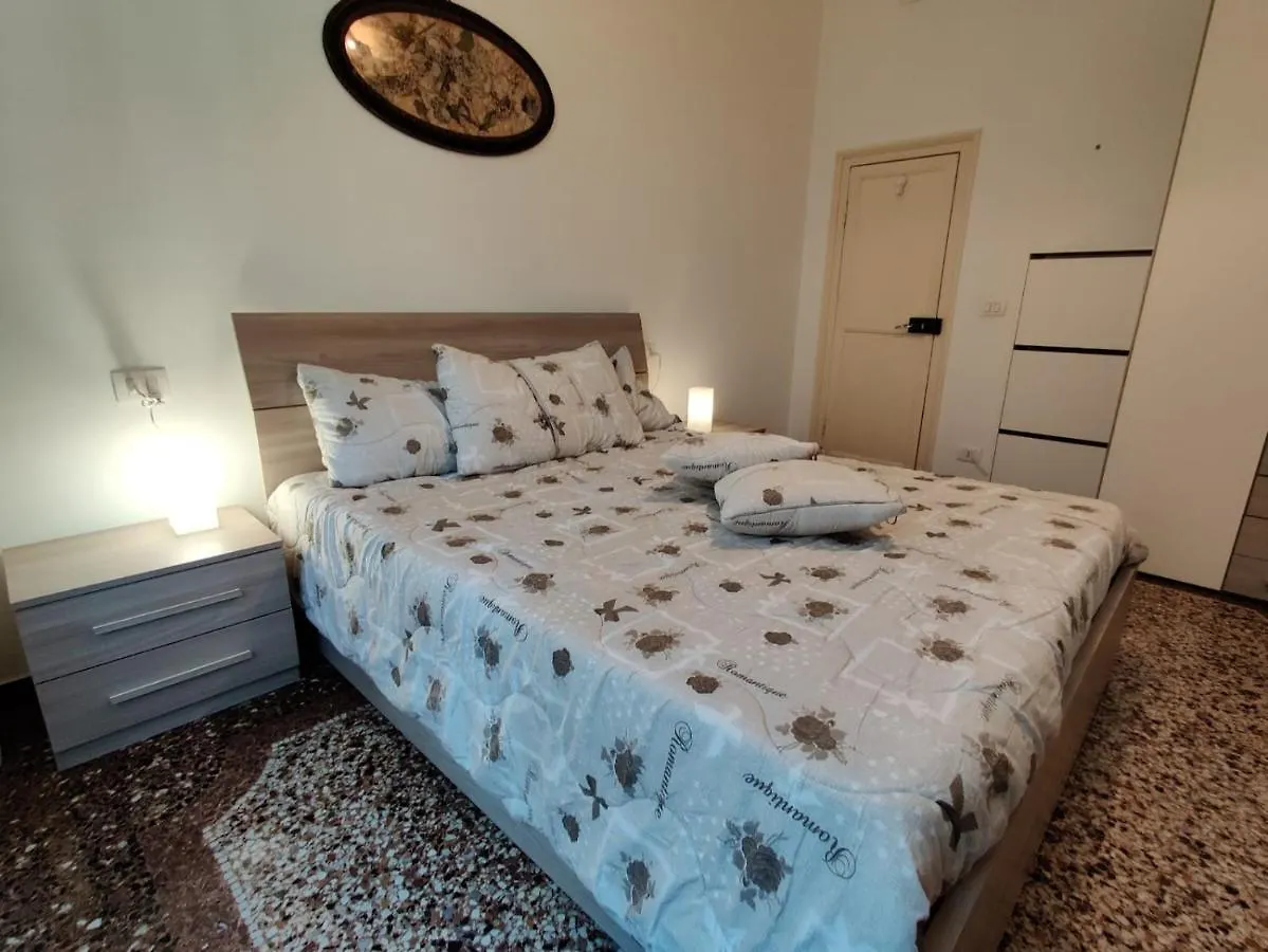 Wow Home - 175 Mq - Posteggio Privato - Davanti Porto Traghetti - Fino A 10 Posti Letto Genova