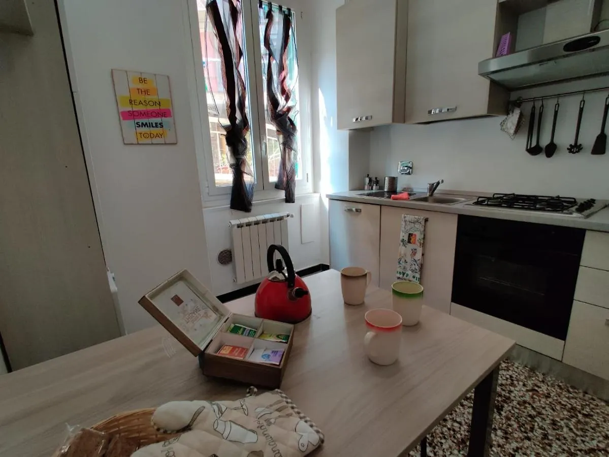 Wow Home - 175 Mq - Posteggio Privato - Davanti Porto Traghetti - Fino A 10 Posti Letto Genova Appartamento