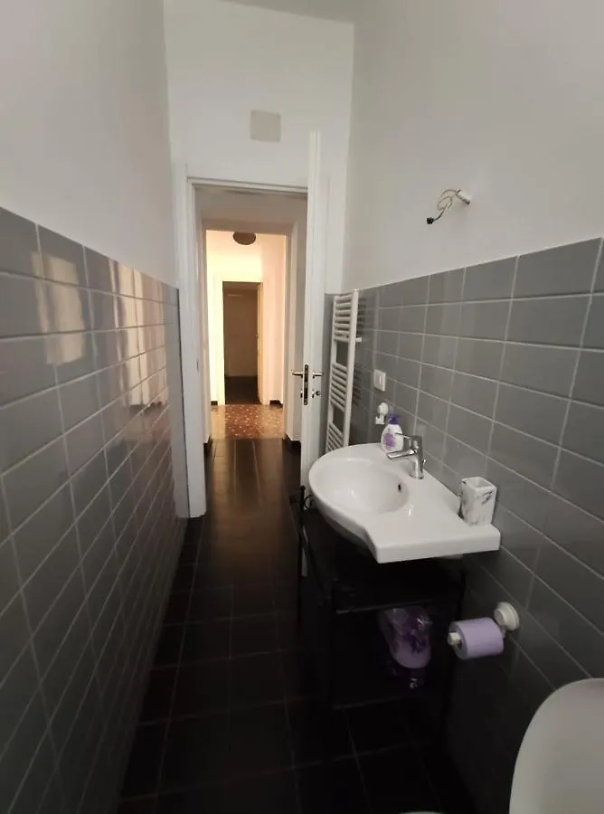 Appartamento Wow Home - 175 Mq - Posteggio Privato - Davanti Porto Traghetti - Fino A 10 Posti Letto Genova