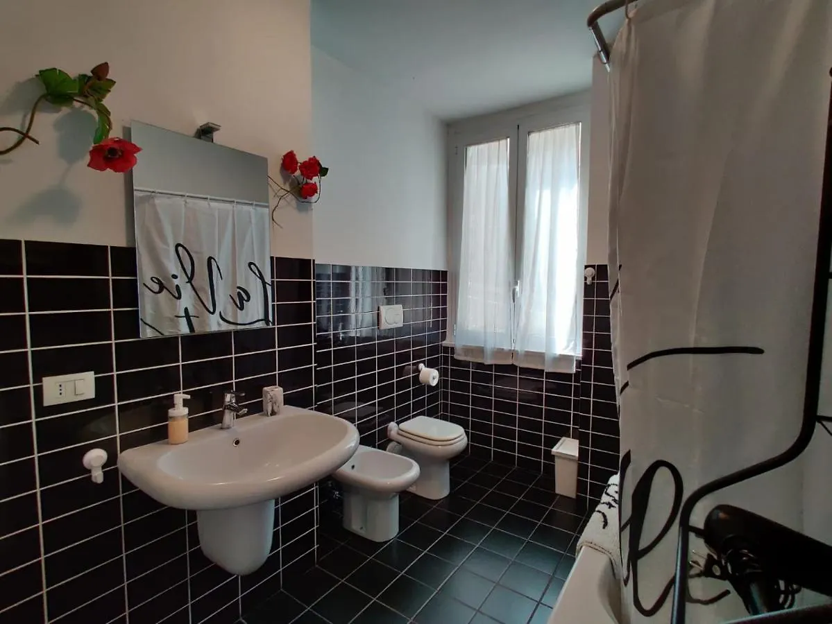 Wow Home - 175 Mq - Posteggio Privato - Davanti Porto Traghetti - Fino A 10 Posti Letto Genova 0*,